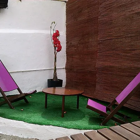 Graca 28 Hostel *