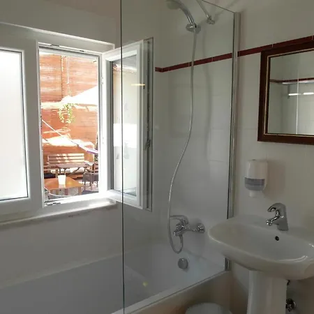 Hostel Graca 28 Lisbon